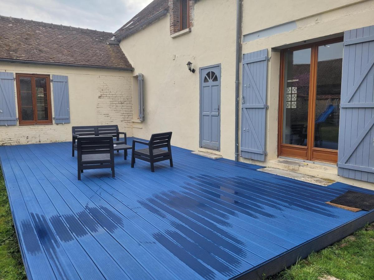 Un Nid Pour La Nuit Villa Bransles Exteriör bild